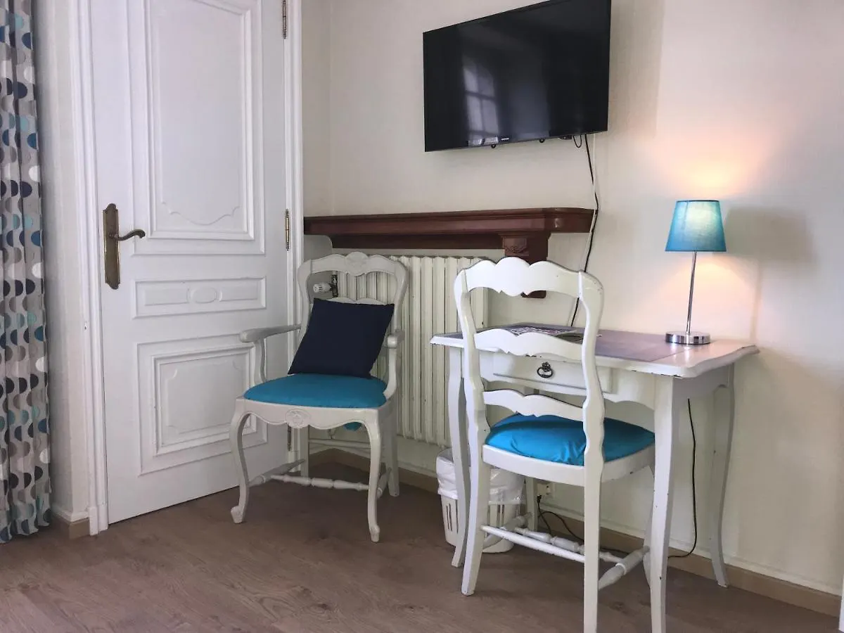 Hotel Les Deux Magots La Roche-Bernard 3*,