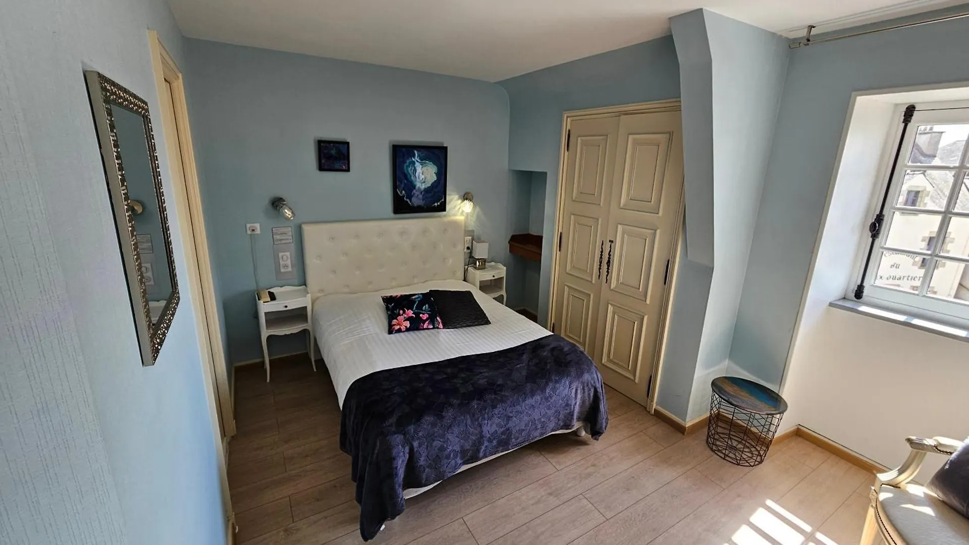 Hotel Les Deux Magots La Roche-Bernard 3*,  France