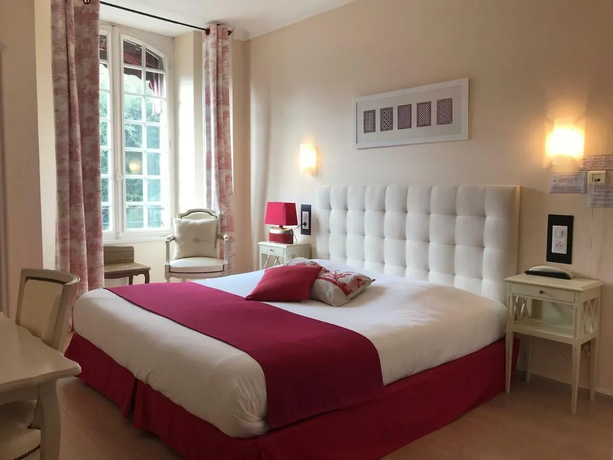 Hotel Les Deux Magots La Roche-Bernard 3*,